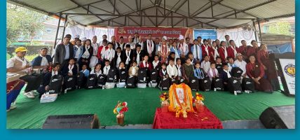 एनएमबि बैंकद्वारा ४० जना विद्यार्थीलाई शैक्षिक सामग्री सहयोग
