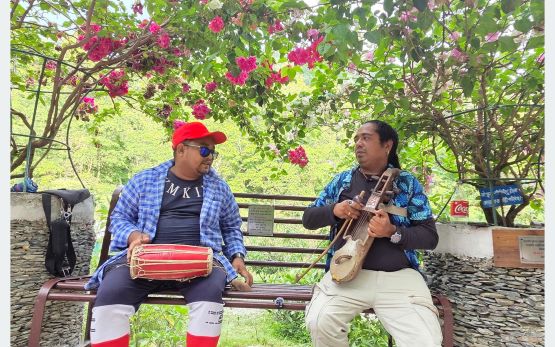 सारङ्गीको धुनमा जीवन धान्दै दुई गन्धर्व