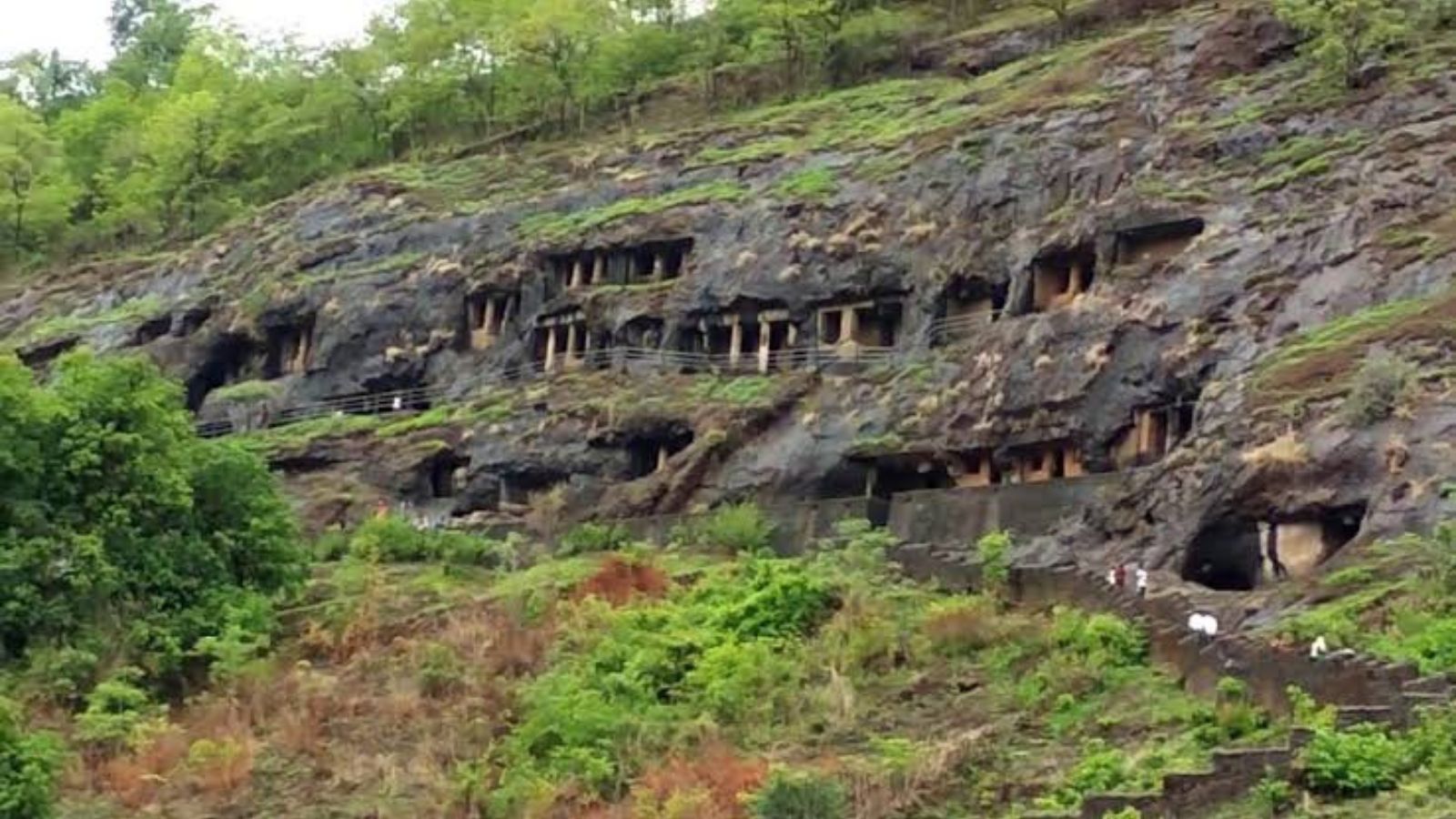 प्रवर्द्धनको प्रतीक्षामा पोखराको सीता गुफा