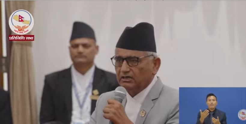 प्रतिनिधिसभामा राष्ट्रिय पोशाक र प्रधानमन्त्रीको व्यवहारबारे सांसद गुरु बरालको प्रश्न