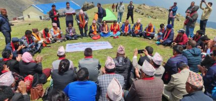 दैलेखको ग्यास उत्खनन अन्योलमा, दबाब बढाउँदै स्थानीय तह