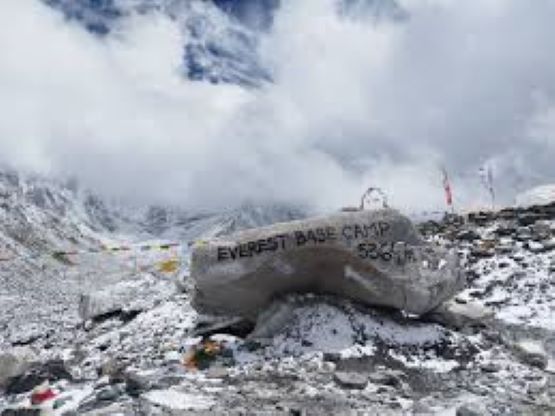 आलेखः हिमाल आरोहणप्रति बढ्दो विदेशीको मोह