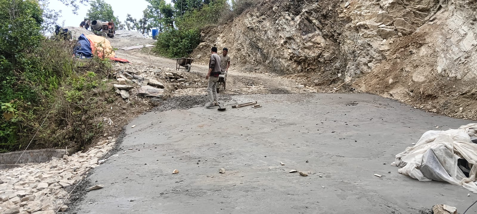 खाँडादेवी मन्दिर जाने सडकको स्तरोन्नति हुँदै, धार्मिक पर्यटन प्रवर्धनमा सहयोग पुग्ने