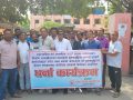 धनुषाका निर्माण व्यवसायीहरू आन्दोलित