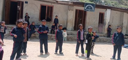 कालिकोटमा विद्यालय पुनर्निर्माण गर्न जुटे अष्ट्रेलियाका नेपाली