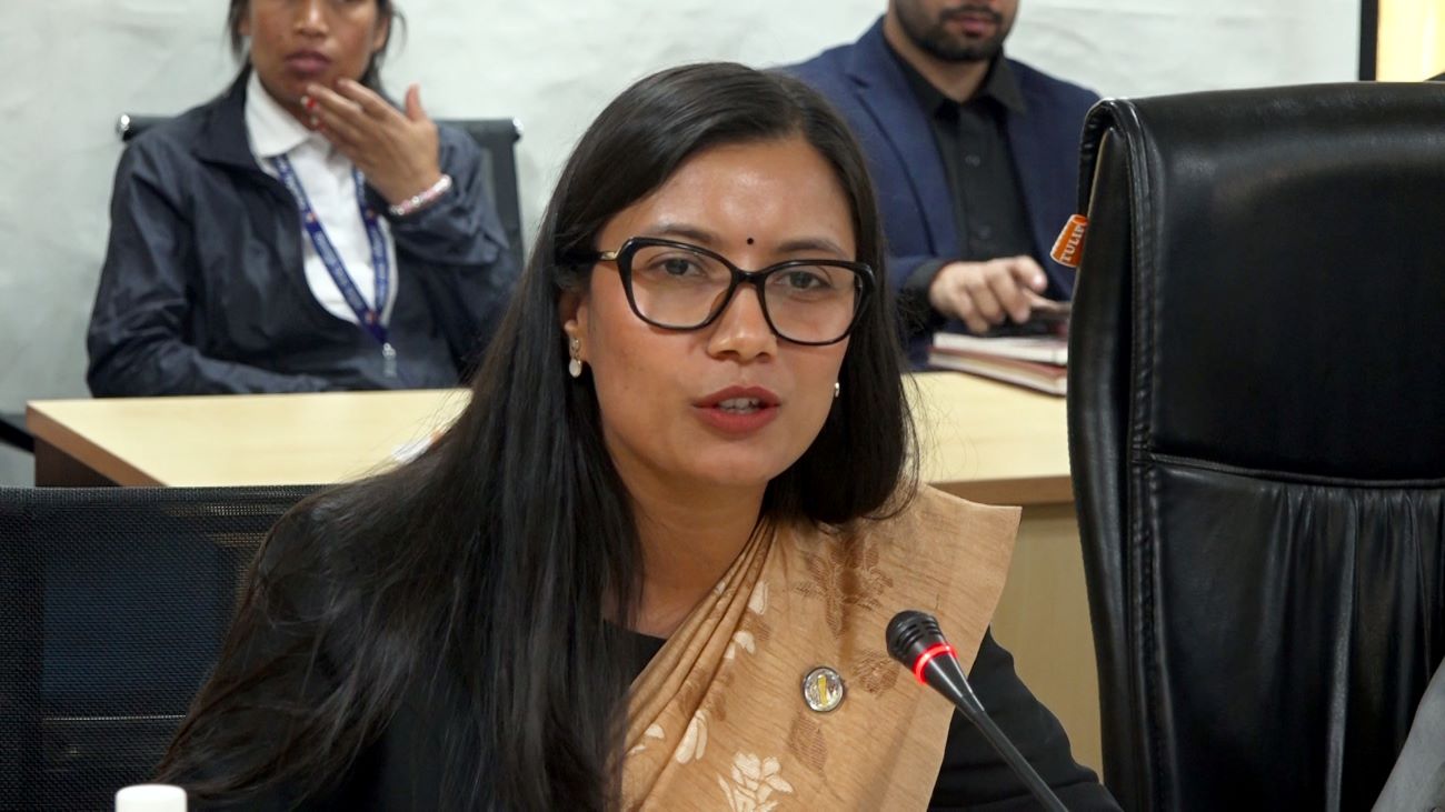 समितिमा एजेण्डाभन्दा बाहिरका विषय उठाउँदा प्रभावकारी छलफल हुन सक्दैन : मन्त्री गौतम (भिडियो सहित)