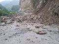 तुइन खोलामा खसेको सुख्खा पहिरो पन्छाएपछि मुग्लिन–नारायणगढ सडक सुचारु