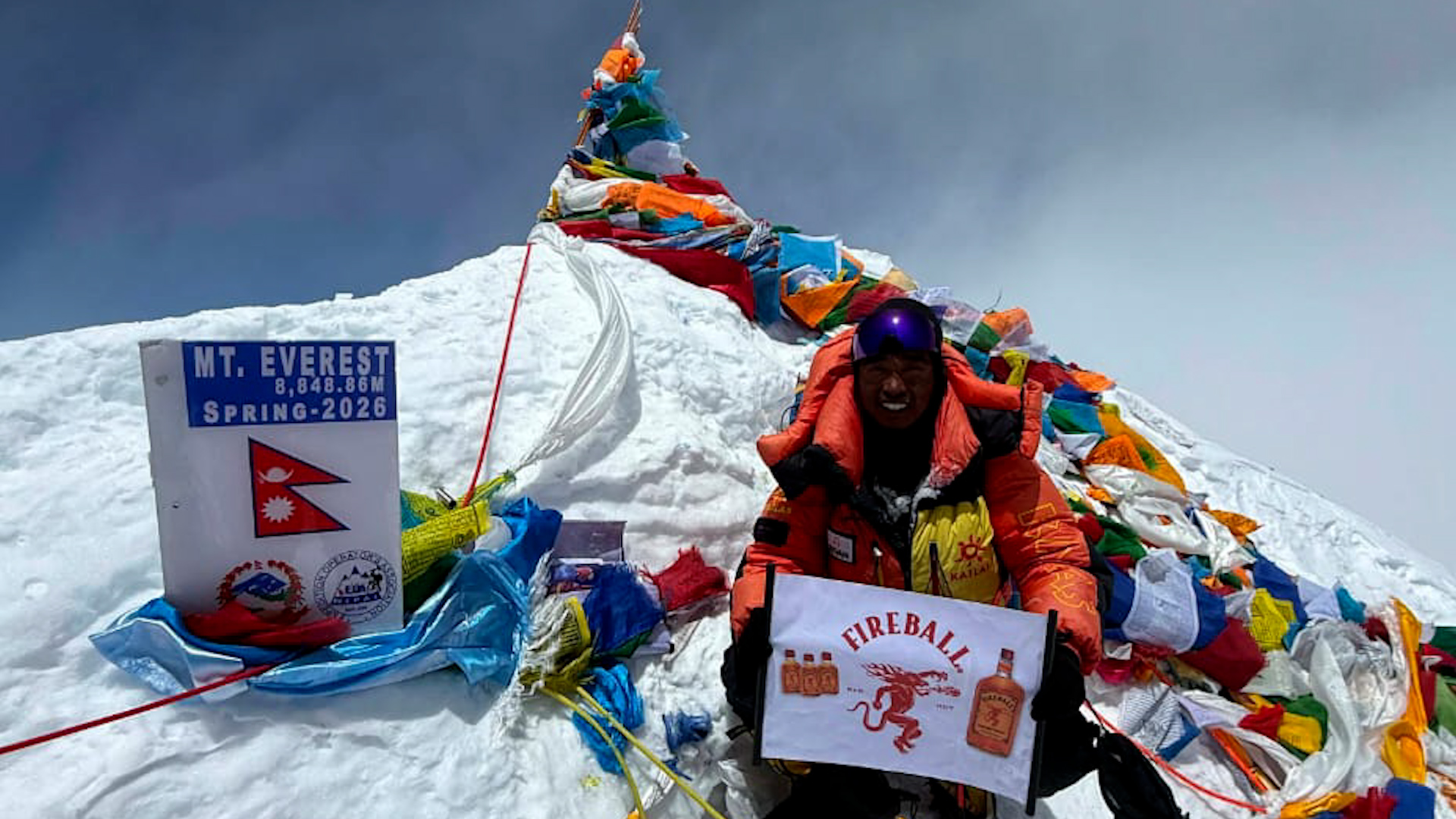 एकै घरका दाजुभाईको हिमाली सफलता : जीवनले सगरमाथा चुमे, शुभराजले लोत्से