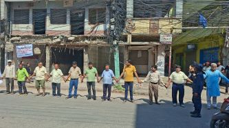 विभेदकारी सडक विस्तारको विरोधमा वीरगन्जमा प्रदर्शन