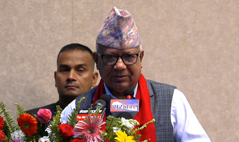 जनताको वासस्थान र रोजगारीको अधिकार खोसिँदै गएको छ : माधव नेपाल