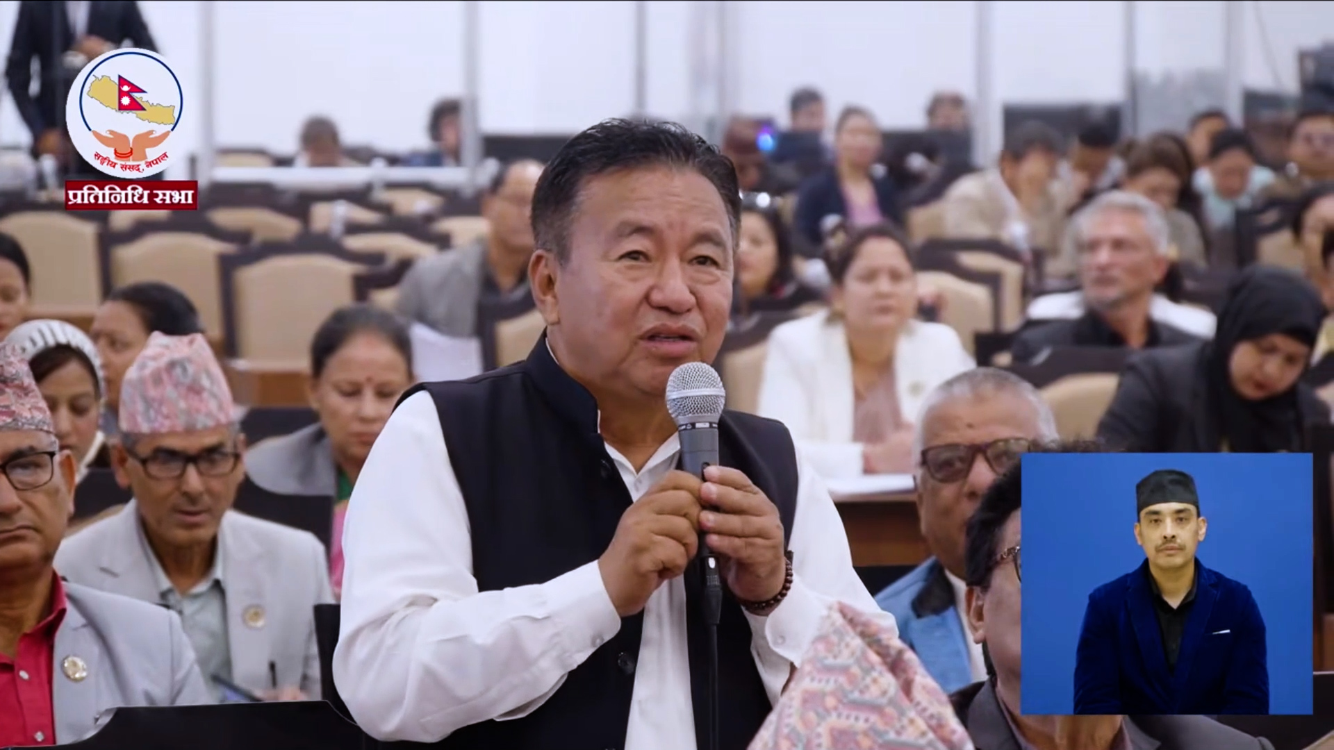 बाँदर कसरी नियन्त्रण गर्ने, सात दिनभित्र जवाफ चाहियो : राजेन्द्रकुमार राई