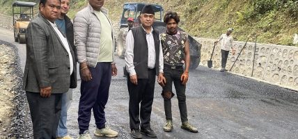 ‘ट्रयाक’ खुलेको अट्ठाइस वर्षपछि सडक कालोपत्र