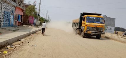 समयमै निर्माण नसक्दा अलपत्र सडक, पानी पर्दा हिलाम्मे, नपर्दा धुलाम्मे
