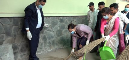 सरसफाइ सप्ताह अभियान सुरु गर्दै मन्त्री मेहेताले भनिन् : अभियान घर–घरमा चलाऔं