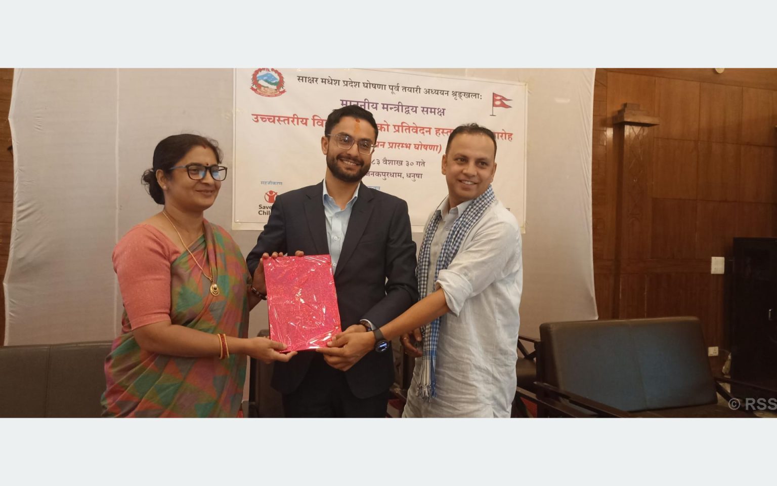 मधेस प्रदेशको साक्षरता अभियान सामाजिक रूपान्तरण र मानव विकासको अभियानः शिक्षामन्त्री पोखरेल