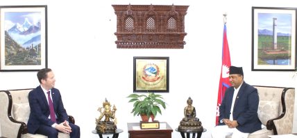 परराष्ट्रमन्त्री खनाल र ट्रम्पका विशेषत दूत सर्जियो गोरबीच भेटवार्ता