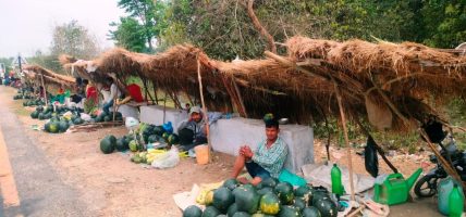 बगरमा पसिना, राजमार्गमा बजार, मुक्तकमैयाको फेरिएको दिनचर्या