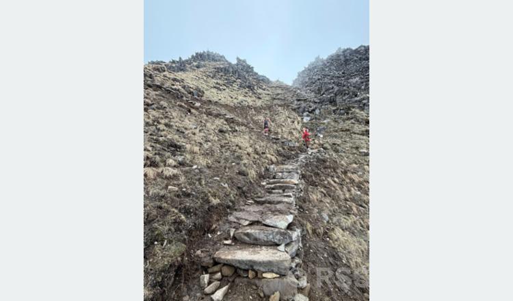 कठिन भूगोल छिचोल्दै पदमार्ग निर्माण