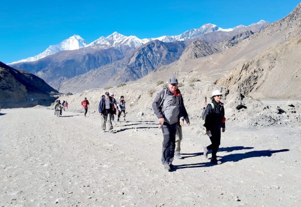 एघार महिनामा म्याग्दी हुँदै सात लाख पर्यटक मुस्ताङ पुगे एघार महिनामा म्याग्दी हुँदै सात लाख पर्यटक मुस्ताङ पुगे