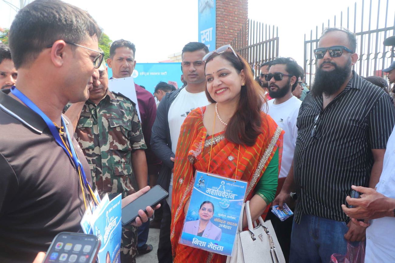 रास्वपा महाधिवेशनः निर्वाचन प्रक्रियाअघि बढेसँगै नेता, कार्यकर्ता भोट माग्न व्यस्त