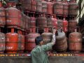 भारतमा एलपी ग्यासको मूल्य बढ्यो, नेपालमा के होला ? भारतमा एलपी ग्यासको मूल्य बढ्यो, नेपालमा के होला ?