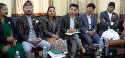 प्रधानमन्त्रीको अभिव्यक्तिविरुद्ध विपक्षी दलहरु एक ठाउँमा, माफी माग्नुपर्ने माग