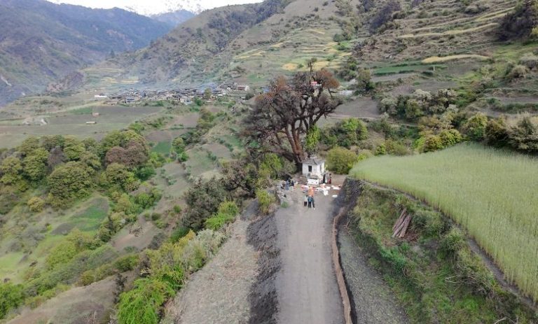 धवलागिरिका दुर्गम गाउँमा सडक सञ्जालको पहुँच