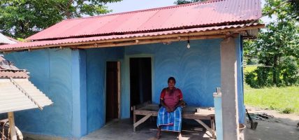 विपन्न बस्तीमा सुरक्षित पक्की घर बन्न थालेपछि …