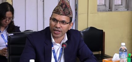 सिंहदरबारको ऐतिहासिक भवन पुनर्निर्माणमा ढिलाइ, संवेदनशीलताका कारण थप चुनौती :उपमहानिर्देशक अधिकारी