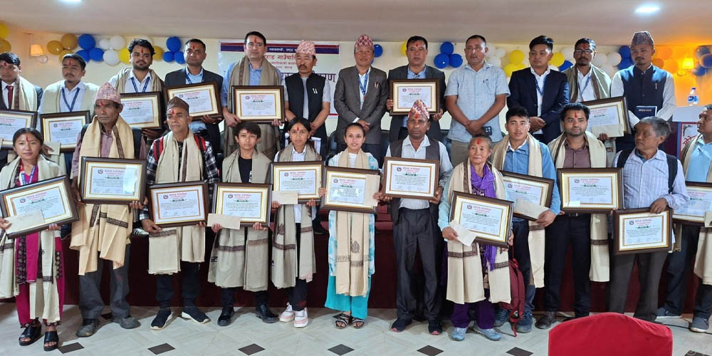 खोटेहाङका चार कृषकसहित विभिन्न व्यक्ति तथा संस्था पुरस्कृत
