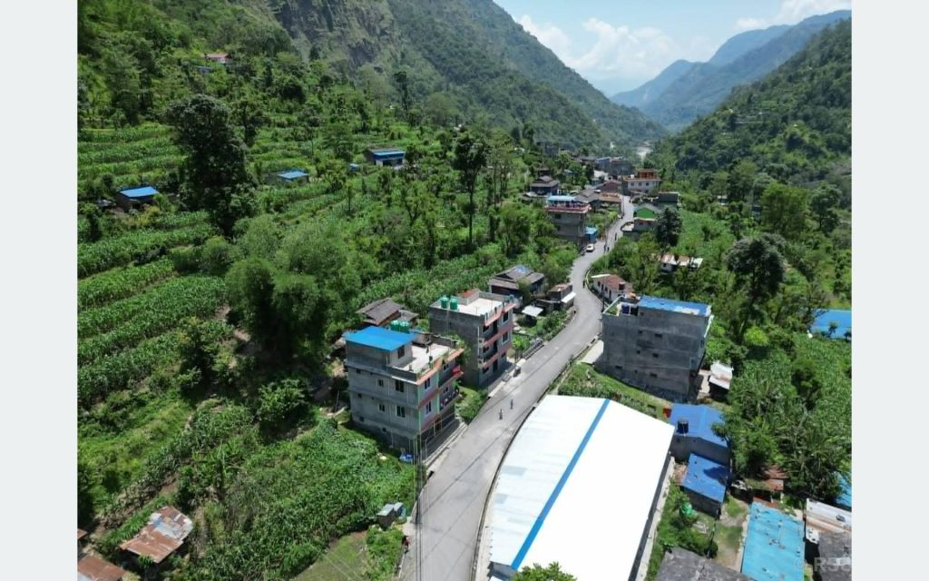 सडक पूर्वाधारलाई सुधार गर्दै मालिका गाउँपालिका