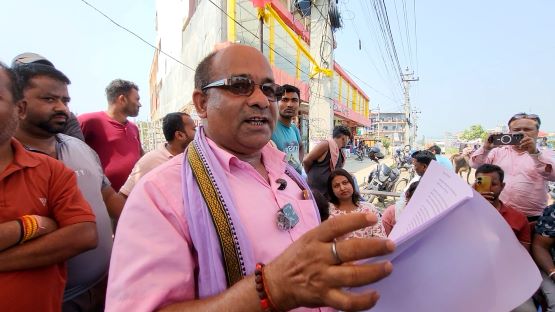मासिक करोडौँ राजस्व तिर्दै आएको जनकपुरधामका फलफूल व्यवसायीहरू विस्थापित हुने अवस्थामा