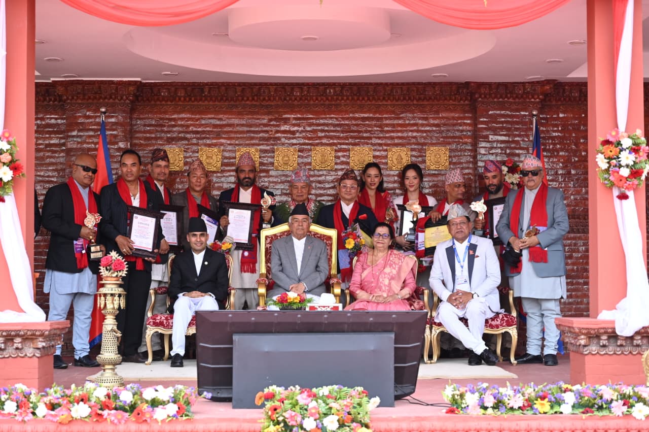 चलचित्र उद्योगले नेपालको अर्थतन्त्रको विकासमा योगदान पु¥याउन सक्छ : राष्ट्रपति 