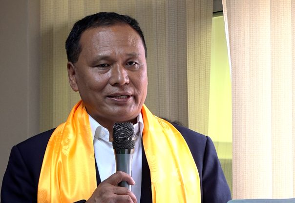 उज्यालो नेपाल कतै मिसिदैन्, नयाँ पार्टीको विकल्प बन्छ : अध्यक्ष घिसिङ उज्यालो नेपाल कतै मिसिदैन्, नयाँ पार्टीको विकल्प बन्छ : अध्यक्ष घिसिङ