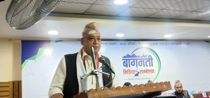 नेपालमा काम गर्न निजामती कर्मचारी नै बाधक : मुख्यमन्त्री बानियाँ