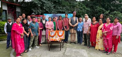 नबराज शारदा स्मृति समाजद्वारा तीन छात्रालाई छात्रवृत्ति प्रदान