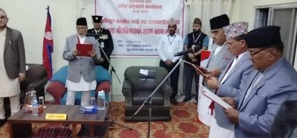 सुदूरपश्चिममा मन्त्रीपरिषद् पुनर्गठन, कांग्रेसका तीन मन्त्री र दुई राज्यमन्त्रीले लिए शपथ