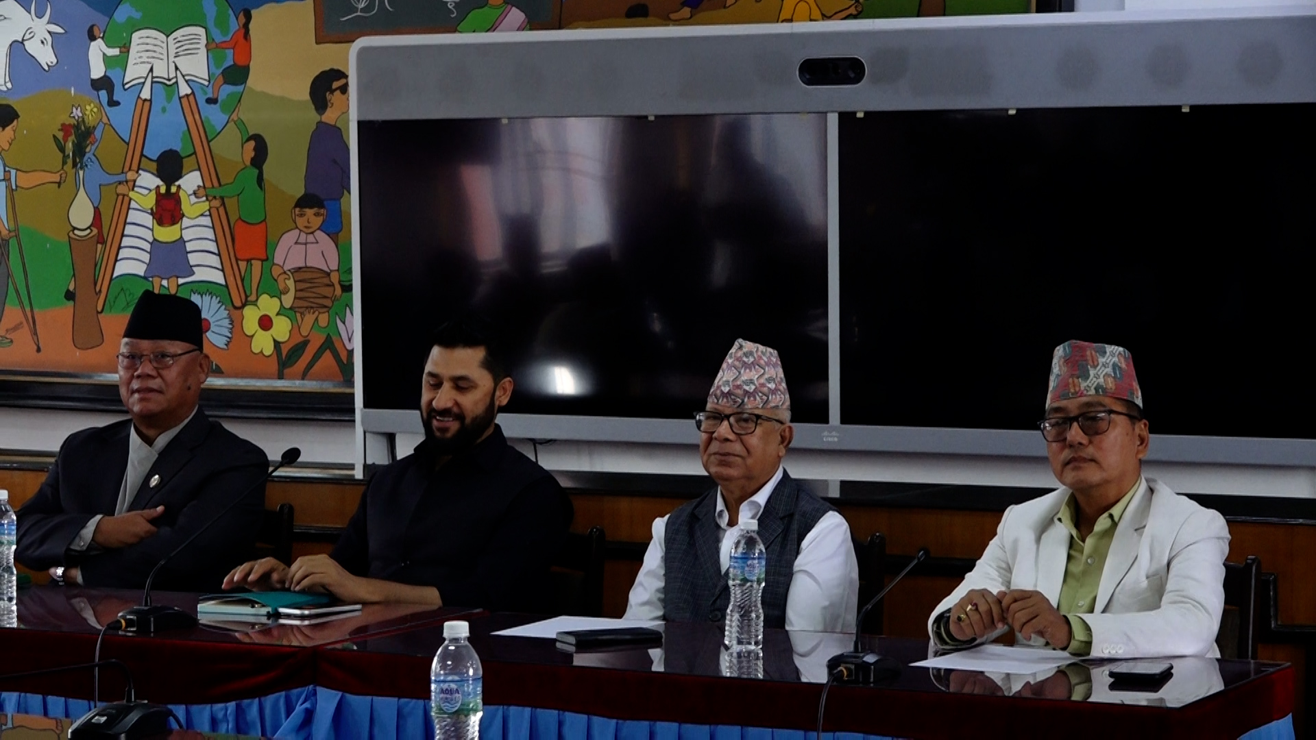 प्रतिपक्ष कमजोर भए पनि संवैधानिक सन्तुलन भत्किन नदिन सरकारलाई लिङ्देनको आग्रह (भिडियो सहित)