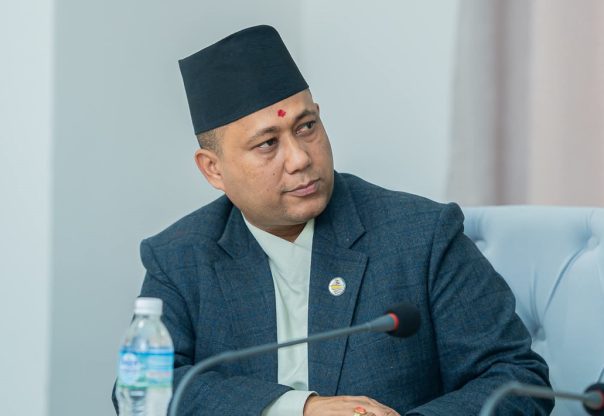 परराष्ट्रमन्त्रीद्वारा चिनियाँ लगानीकर्तालाई नेपालमा लगानीका लागि आह्वान परराष्ट्रमन्त्रीद्वारा चिनियाँ लगानीकर्तालाई नेपालमा लगानीका लागि आह्वान