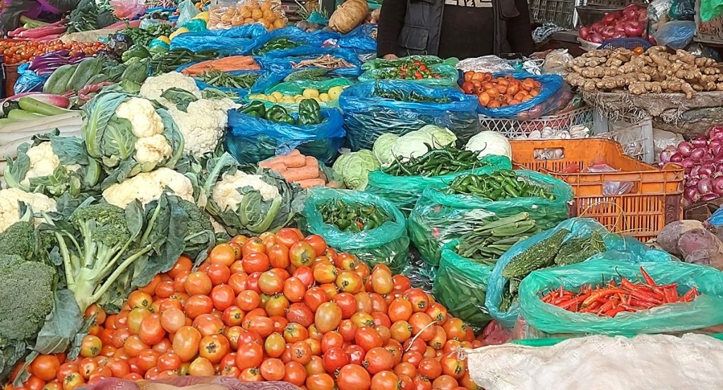 यस्तो छ, आजको तरकारी तथा फलफूलको मूल्य
