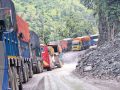 नारायणगढ–मुग्लिन सडकमा रातिमा यातायात सेवा बन्द