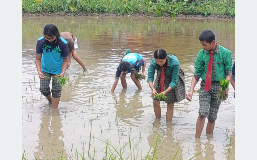 विपन्न विद्यार्थी पढाउन अध्यक्ष विष्टद्वारा अक्षयकोष स्थापना