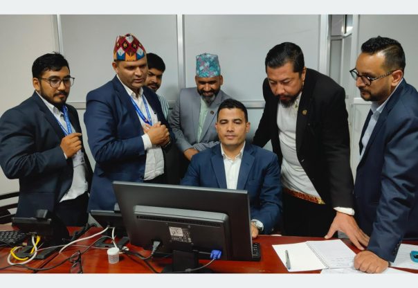 गुनासो व्यवस्थापनलाई थप प्रभावकारी बनाउन ऊर्जा र पर्यटन मन्त्रीद्वारा ‘हेलो सरकार’को अवलोकन