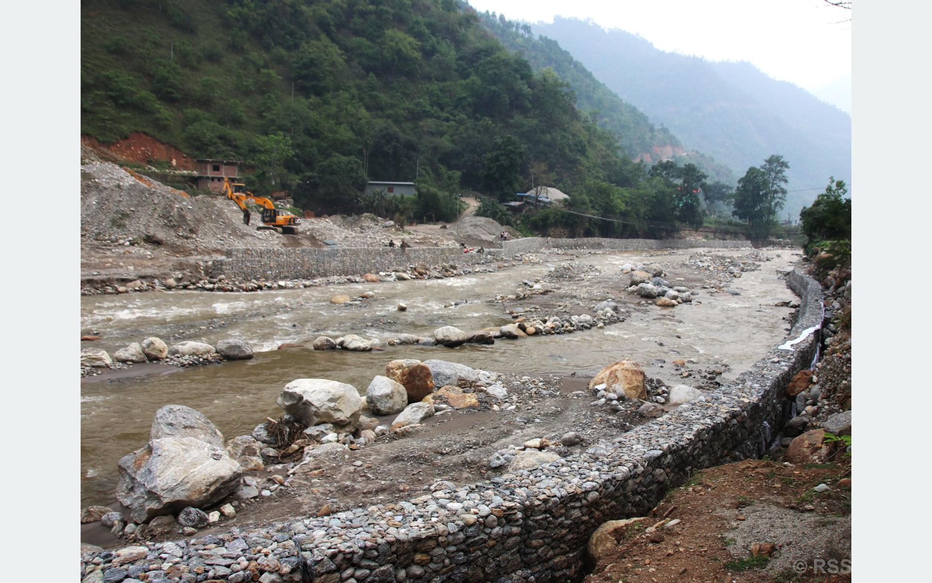 बस्ती जोगाउन तटबन्ध निर्माण