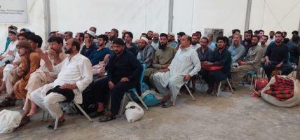 पाकिस्तान बाट रिहा भएका १४७ जना अफगान नागरिक स्वदेश फिर्ता