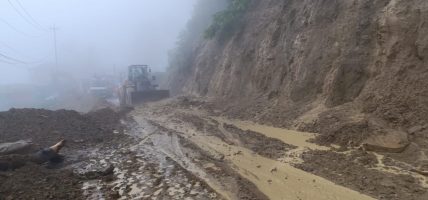नारायणगढ मुग्लिन सडकमा ओभरटेक नियन्त्रण गर्न प्रशासनको कडाइ