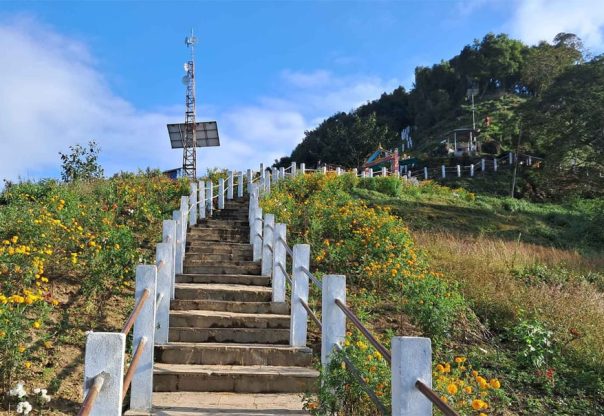 धर्म र पर्यटनलाई जोड्दै मझुवागढी धर्म र पर्यटनलाई जोड्दै मझुवागढी