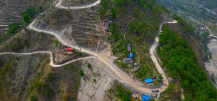ठेक्का सम्झौता भएको पाँच वर्षपछि सडक स्तरोन्नति