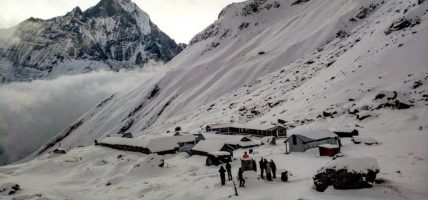 अन्नपूर्ण क्षेत्रमा लेक लागेर २५ पर्यटकको मृत्यु