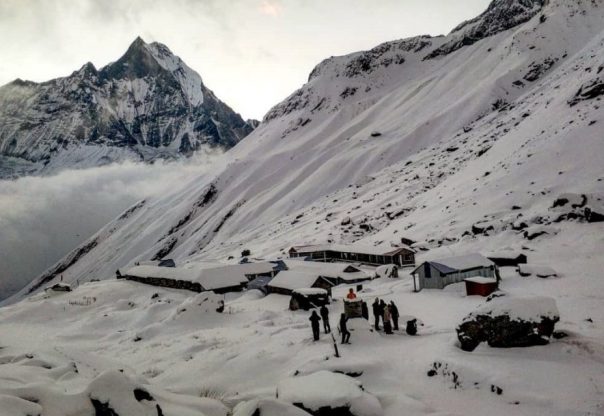 अन्नपूर्ण क्षेत्रमा लेक लागेर २५ पर्यटकको मृत्यु